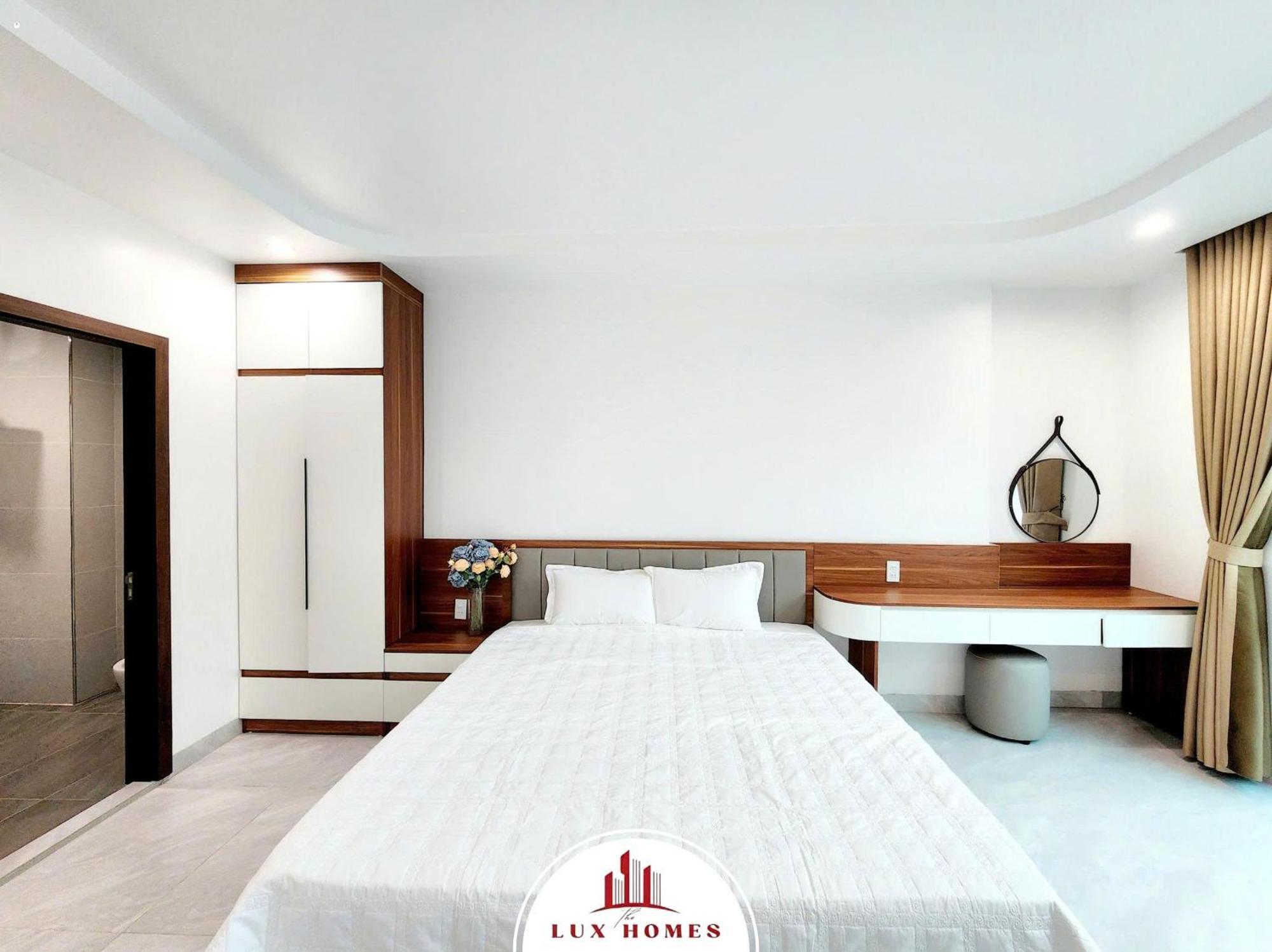 The Luxhomes Apartments 231 Van Cao Hai Phong Exterior photo