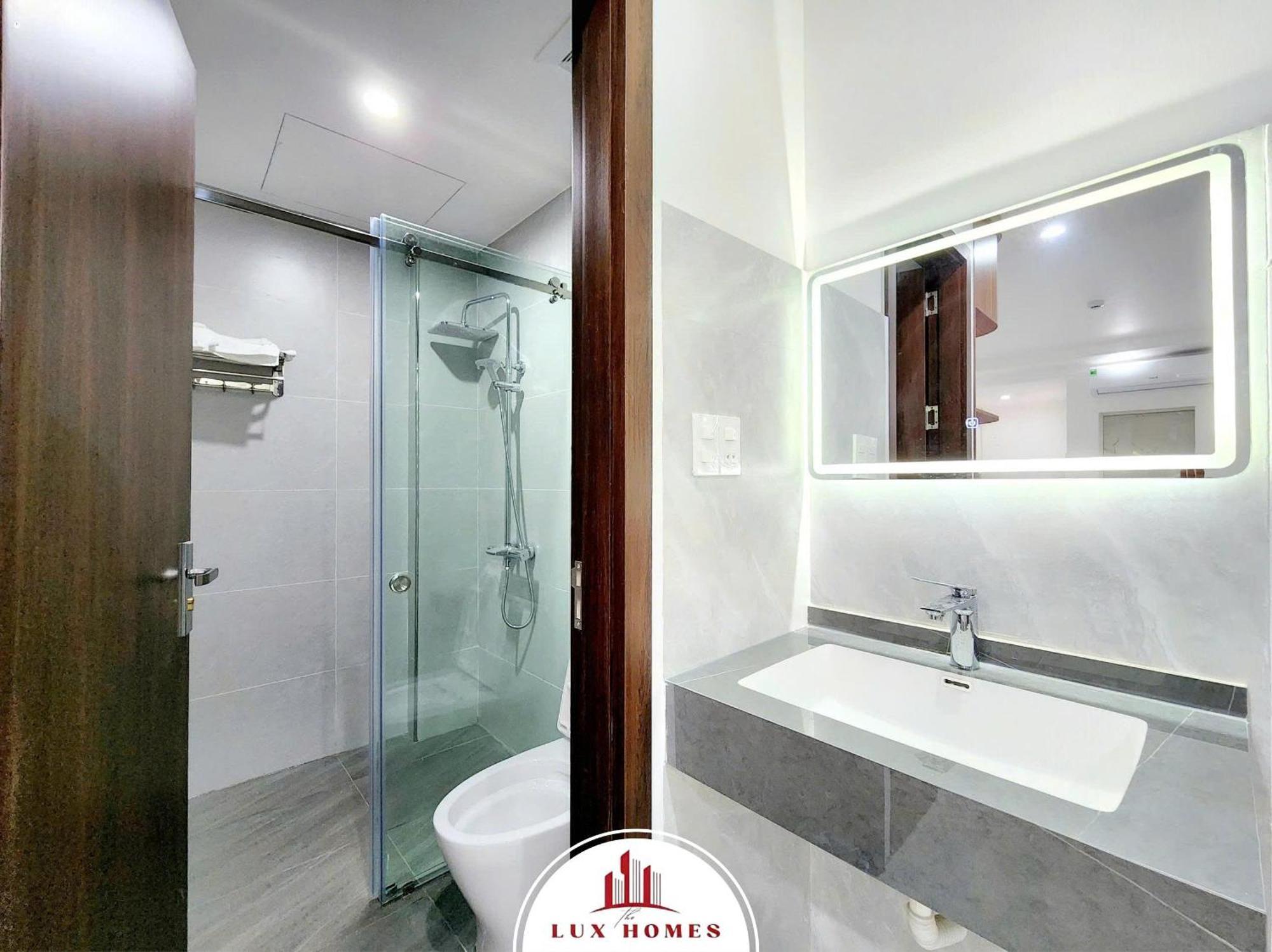 The Luxhomes Apartments 231 Van Cao Hai Phong Exterior photo