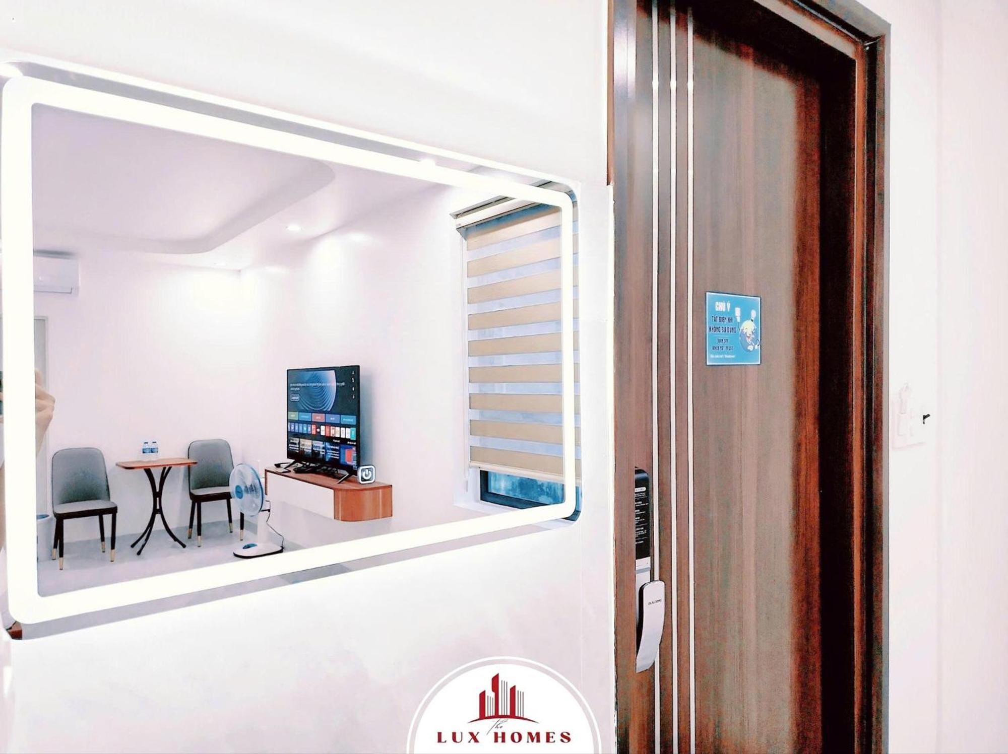 The Luxhomes Apartments 231 Van Cao Hai Phong Exterior photo