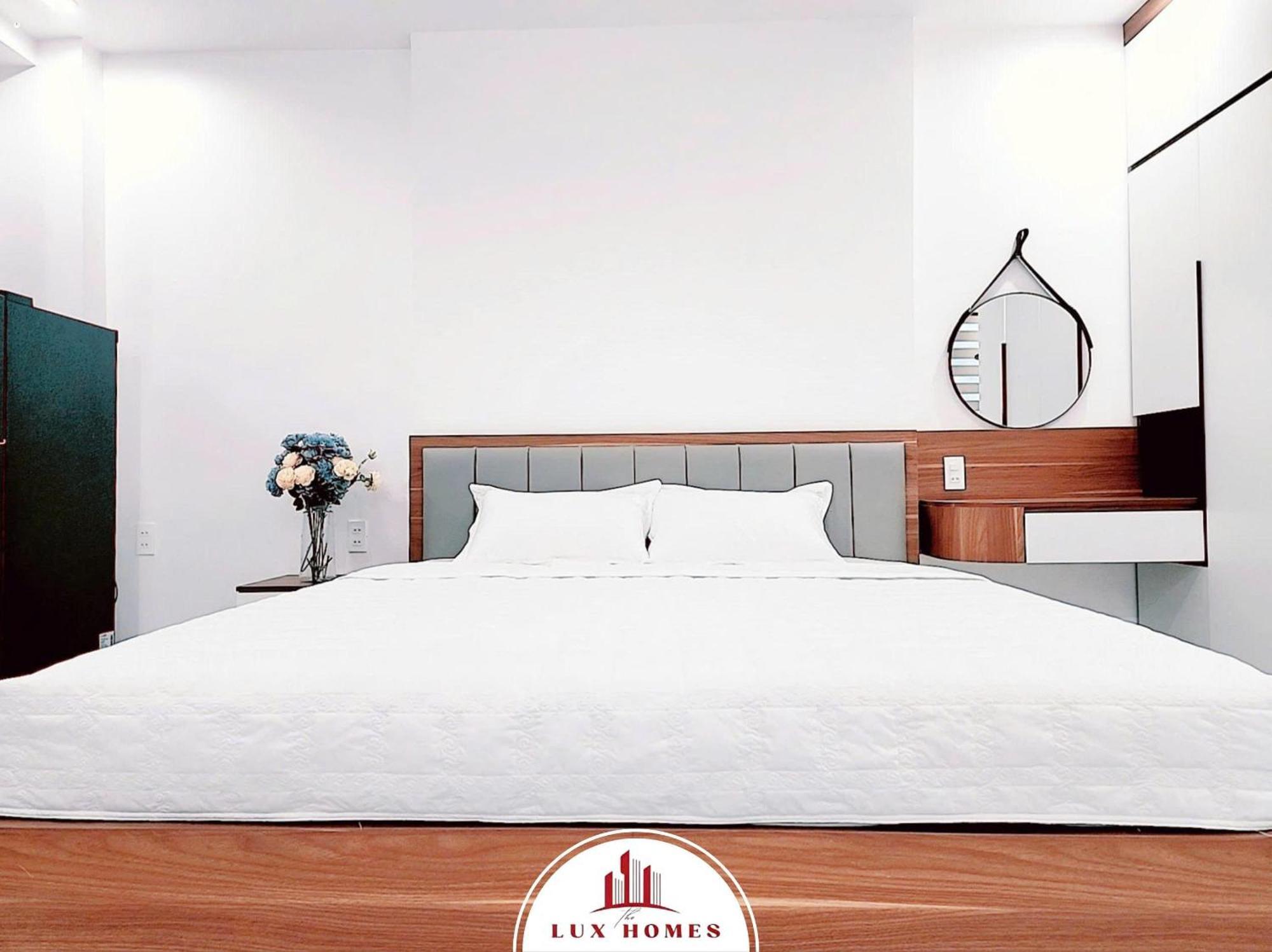 The Luxhomes Apartments 231 Van Cao Hai Phong Exterior photo